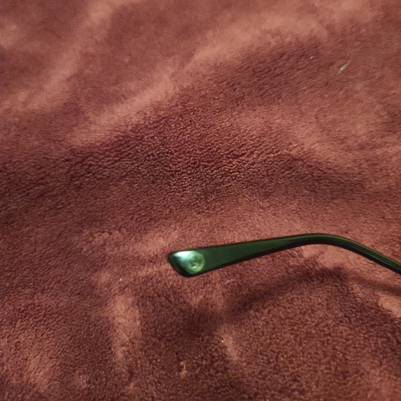 Women's Gucci Sunglasses - Picture 7 of 8